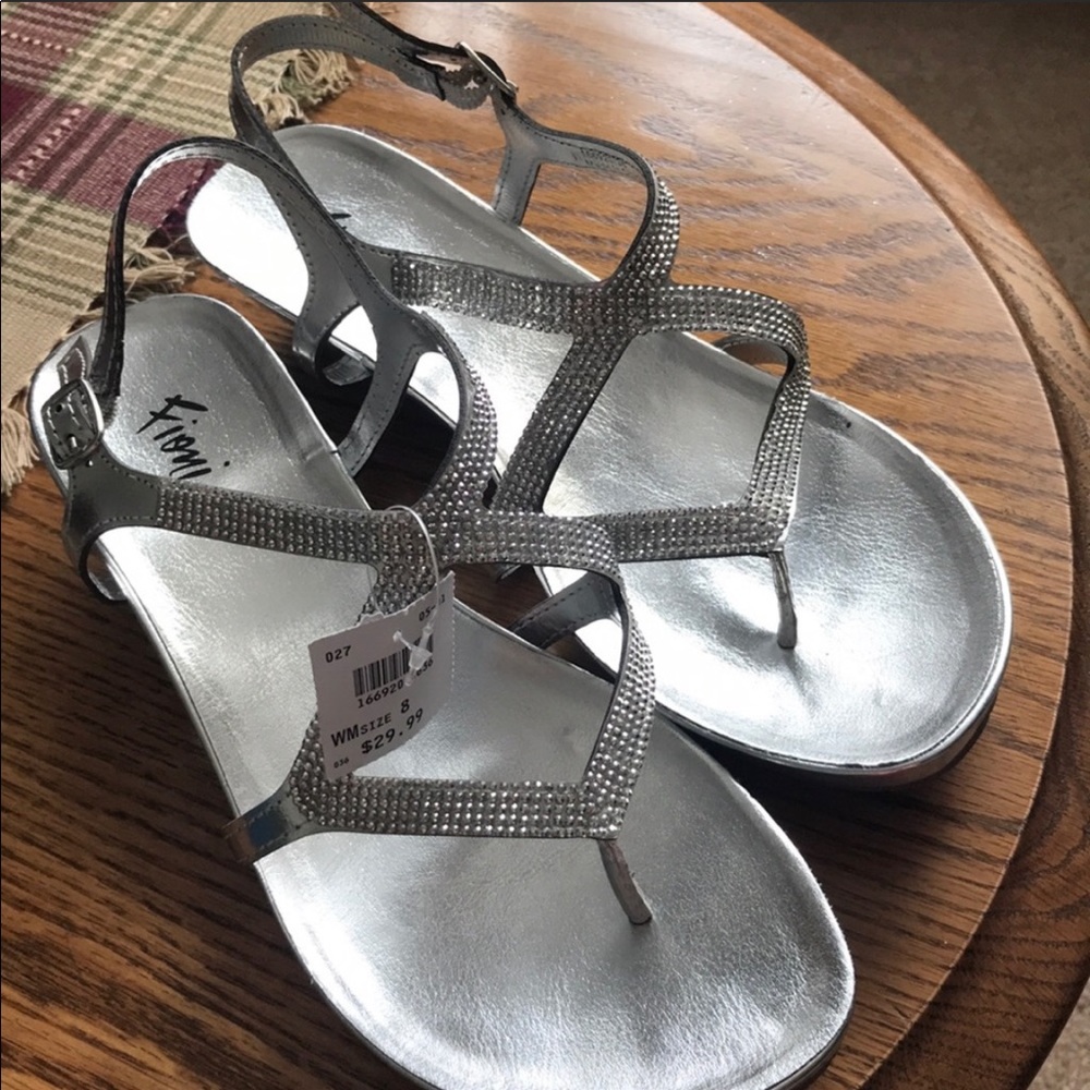 New & never worn Fioni flats! Size 8